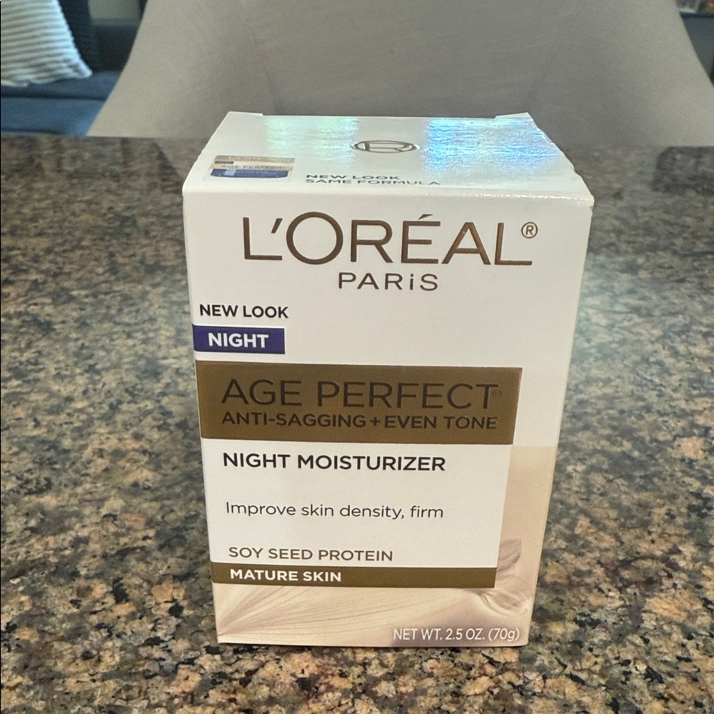 L'Oreal Age Perfect Night Moisturizer - White and Gold